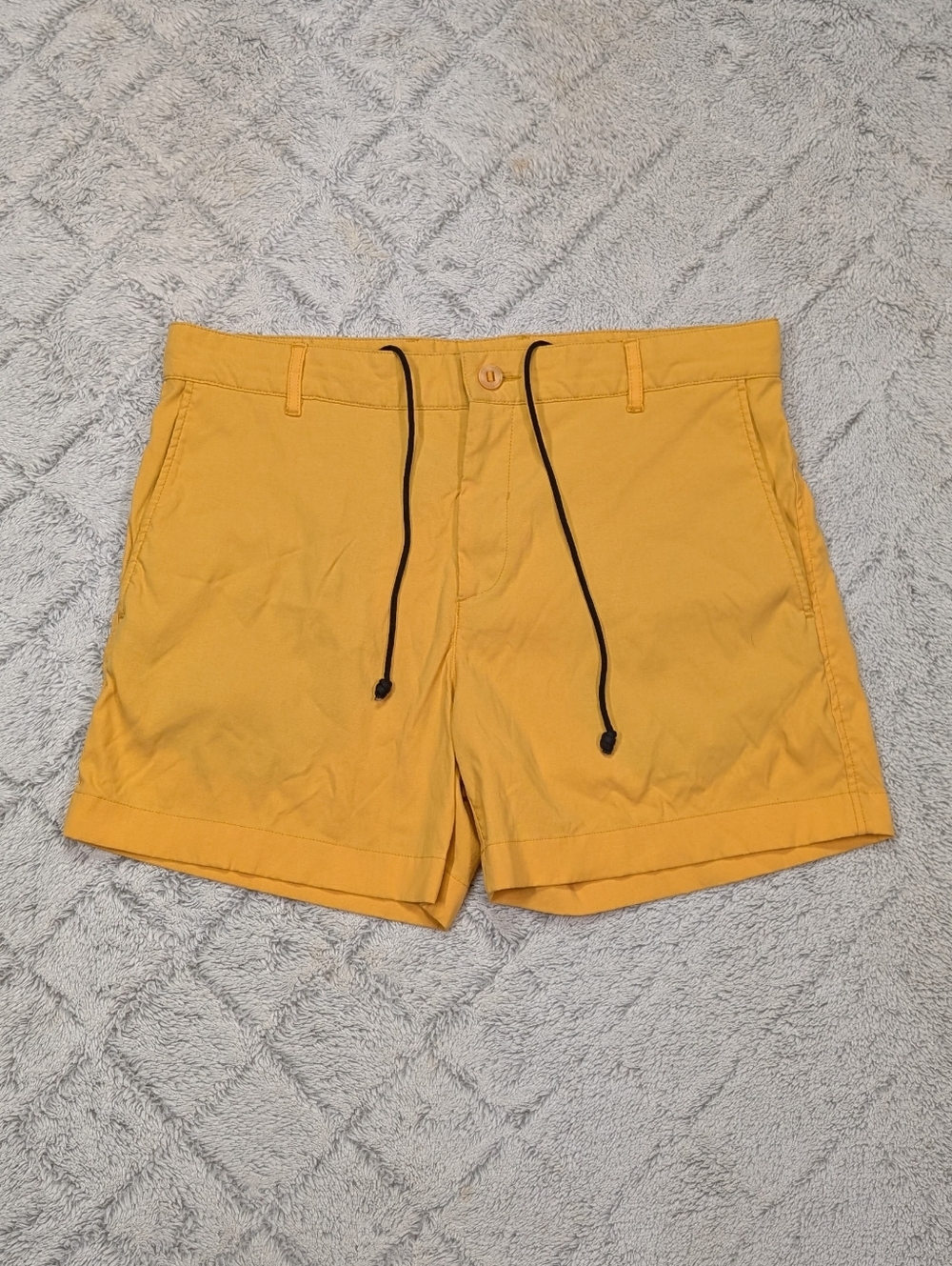 Outlier Shorts Mens 32 Yellow New Wave Seven Fives F Cloth Tech Performance 5”